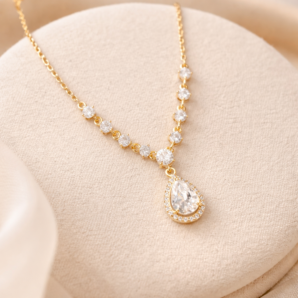 Gold Teardrop Crystal Necklace – Elegant Drop Pendant