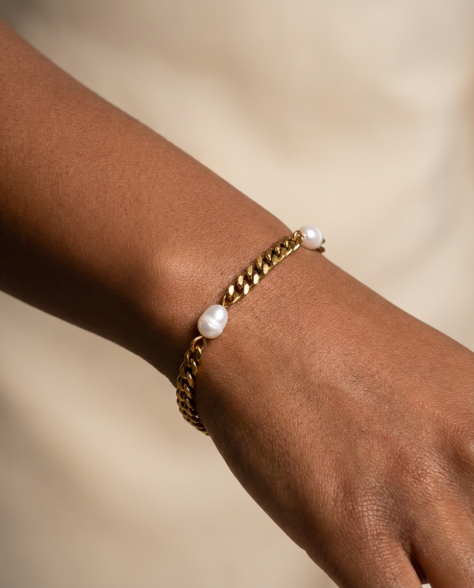 Pearl Link Gold Bracelet – Chunky Chain & Freshwater Pearl Detail