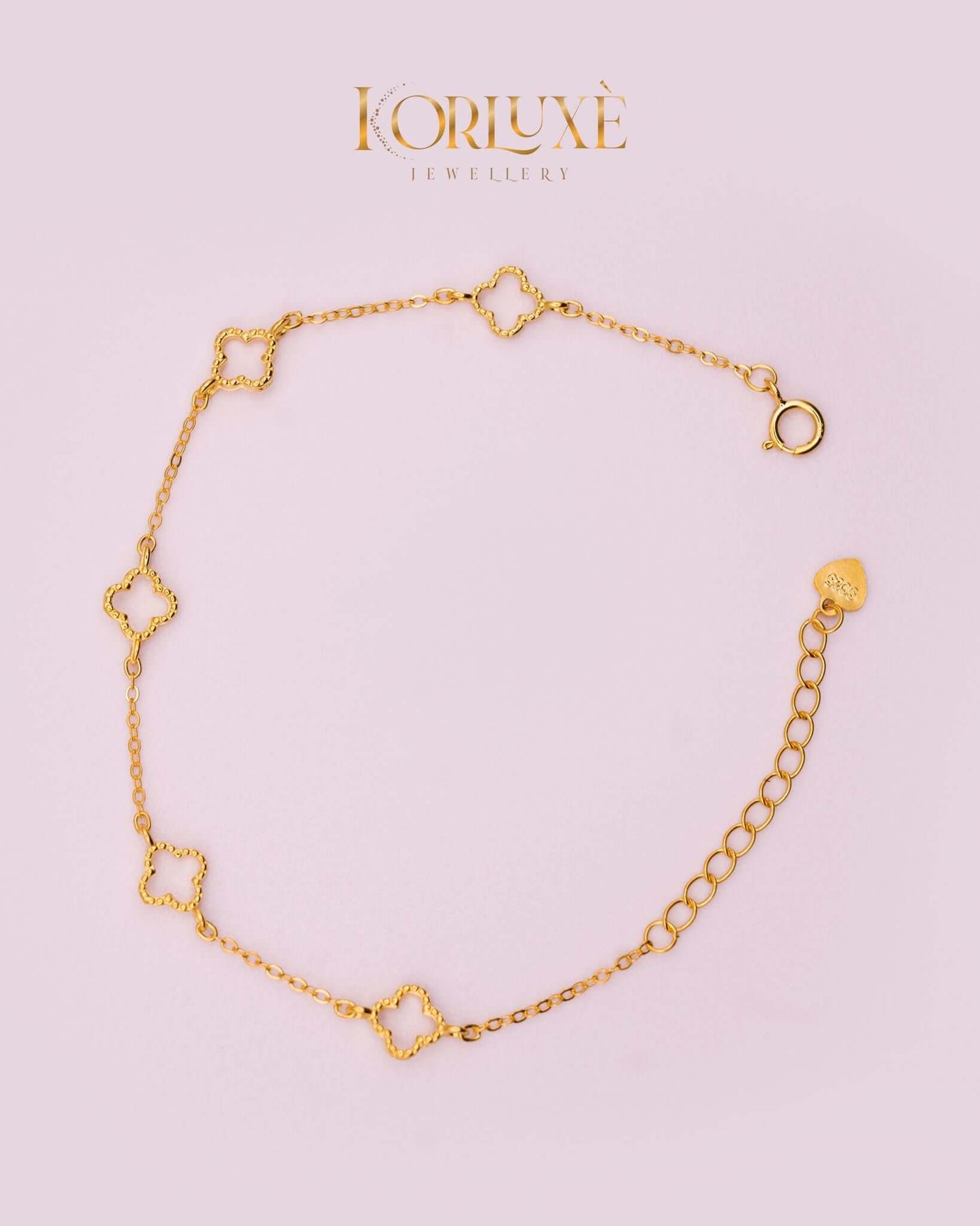 lucky clover charm bracelet – Lucky Minimal Gold Jewelry with delicate clover charms on a lightweight chain.
