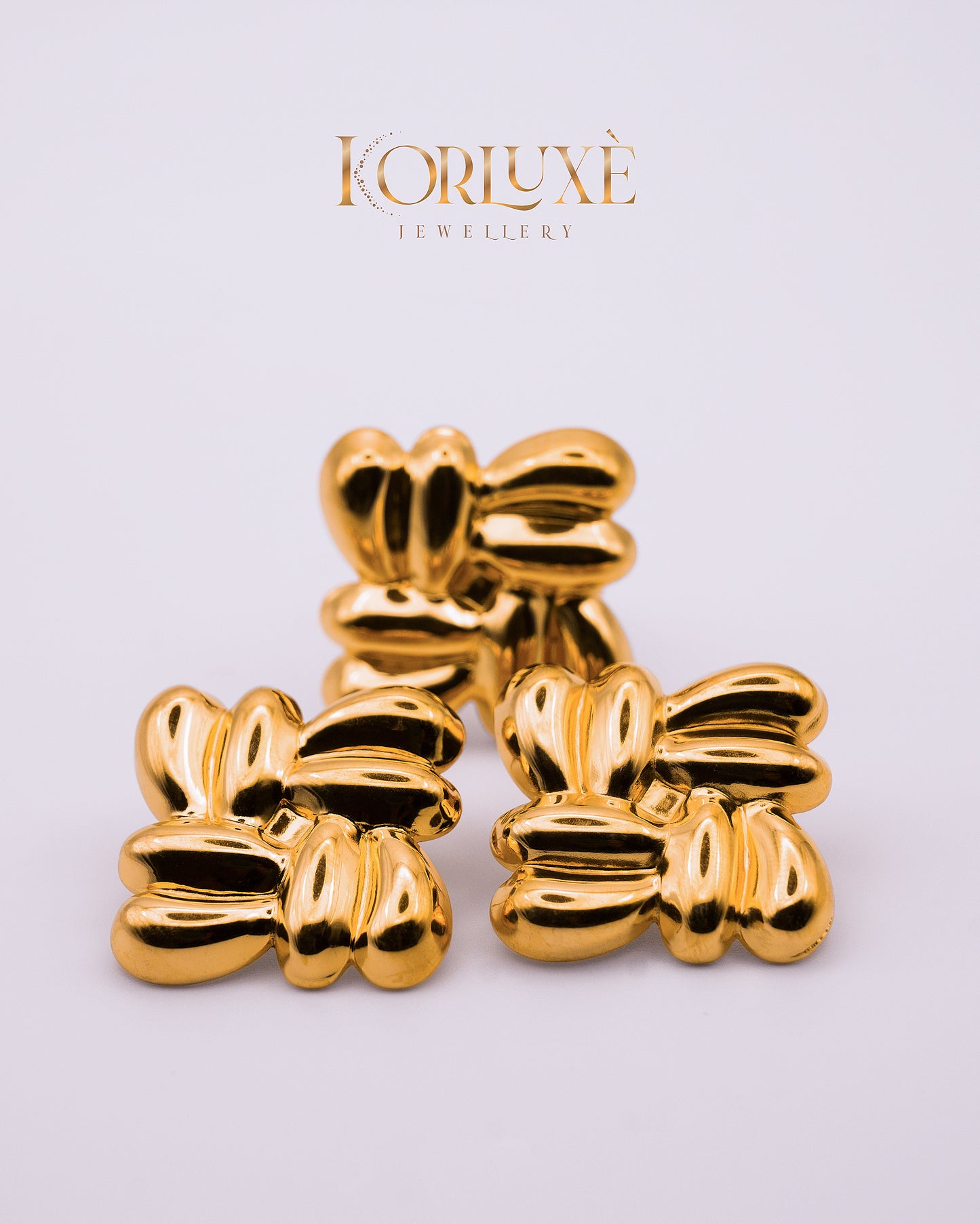 Sculpted Bloom Gold Set – Statement Earrings & Matching Ring
