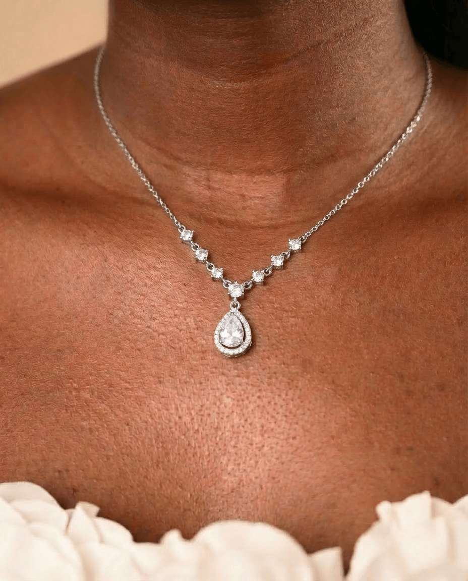 Silver Teardrop Crystal Necklace – Elegant Drop Pendant